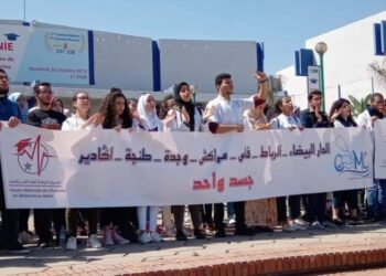 Étudiants en médecine : contestation de la formation condensée en 6 ans