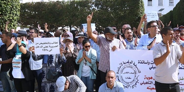 Journée mondiale des enseignants : Rabat témoigne de la colère des enseignants.