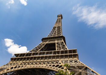 Policière anglaise violée à deux pas de la Tour Eiffel