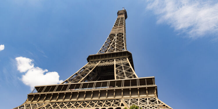 Policière anglaise violée à deux pas de la Tour Eiffel