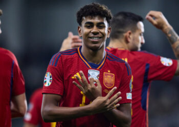 Le prodige Marocain Lamine Yamal brille en équipe d’Espagne, la Roja