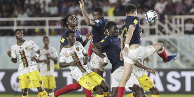 Coupe du Monde U17: Les Bleuets renversent le Mali en demi-finale et visent le titre mondial