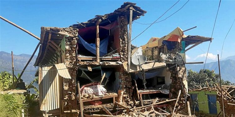 Séisme meurtrier secoue l’ouest du Népal : 132 morts