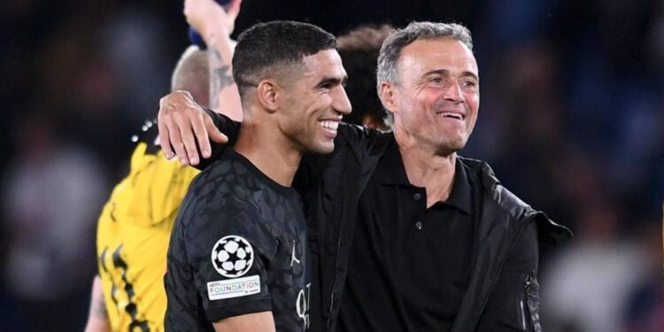 Achraf Hakimi acclamé par Enrique : Un avenir encore plus prometteur au PSG