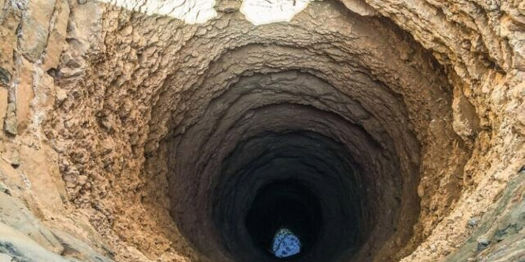 Une explosion fatale lors du forage d’un puits: 1 mort et 5 blessés graves