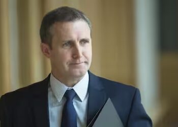 Des vacances marocaines coûteuses menacent le poste d’un ministre Écossais