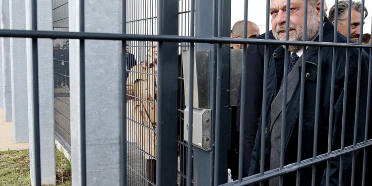 Eric Dupond-Moretti: Un ministre sous le feu des projecteurs face à la justice