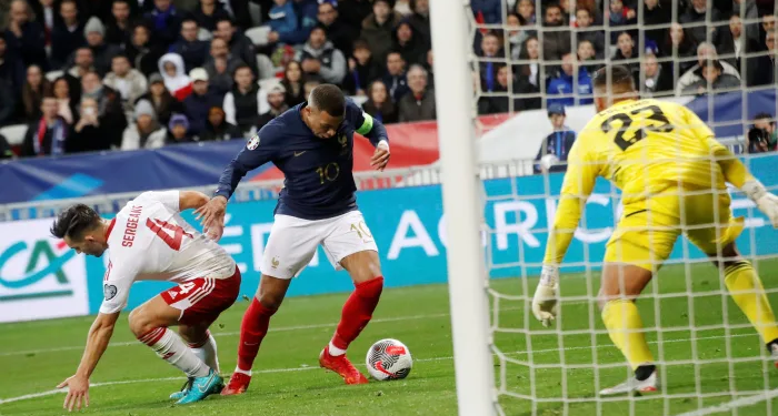 La France établit un nouveau record en écrasant Gibraltar 14-0 dans les éliminatoires de l’Euro