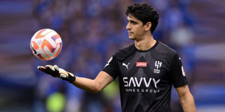 Le FC Barcelone serait intéressé par le gardien marocain Bounou