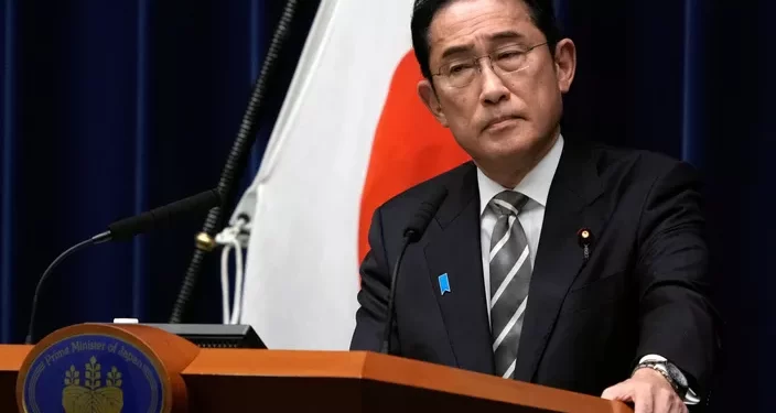 Vague de démissions au Japon : Trois ministres quittent le cabinet de Kishida suite à un scandale financier