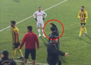 Video: Nouveau scandale dans la super league turque