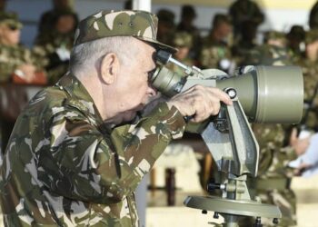 Algérie : L’arrestation du général Afadjene révèle des fissures au cœur du pouvoir militaire