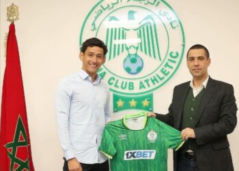 Le Raja Club Athletic présente son nouvel attaquant Victor Abrego