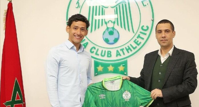 Le Raja Club Athletic présente son nouvel attaquant Victor Abrego