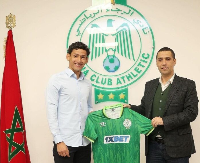 Le Raja Club Athletic présente son nouvel attaquant Victor Abrego