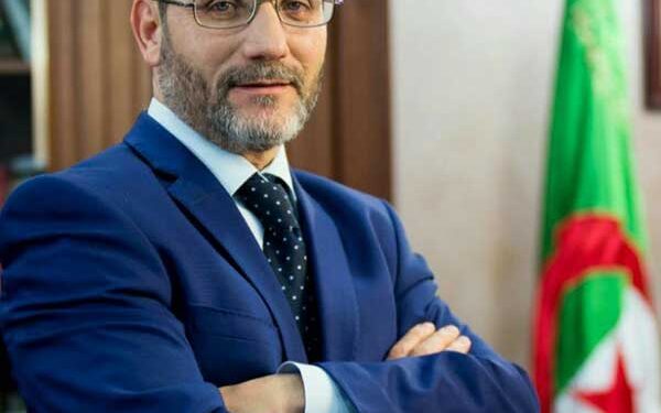 Le pouvoir Algérien en jeu : L’Interdiction de Makri révèle des manœuvres politiques en Algérie