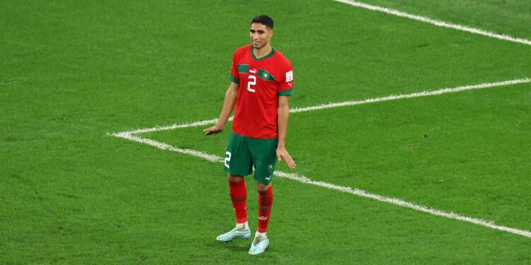 Achraf Hakimi mène la course pour le Ballon d’Or africain