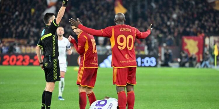 La Fédération italienne suspend Romelu Lukaku, attaquant de l’AS Roma