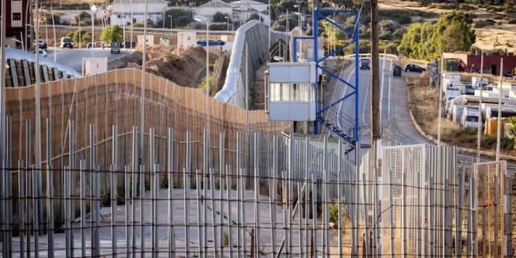 Coopération transfrontalière : Thales contribue à la sécurité de Melilla avec son système de surveillance intégré