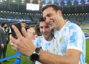 Scaloni, envisage de discuter de son avenir avec Messi