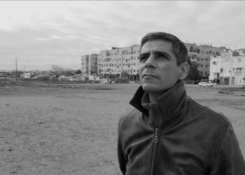 « À mille chants du naufrage » : Voyage au Cœur de l’Art de Mohamed Hmoudane à l’Espace Rivages.