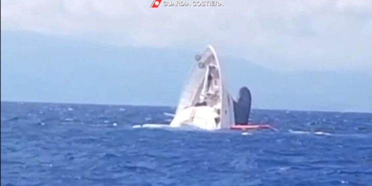 Un bateau de pêche coule près des côtes Mauritaniennes : Quatre marins périssent, six autres portés disparus