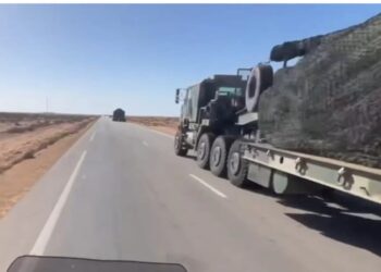 Renforcement militaire des FAR à Bir Gandouz : Déploiement de l’artillerie lourde près d’El Guergarat