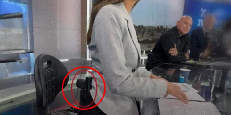 Une présentatrice israélienne affiche son arme à l’antenne