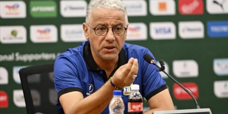 Polémique du coach algérien Amrouche sur le Maroc: Audition disciplinaire prévue par la CAF