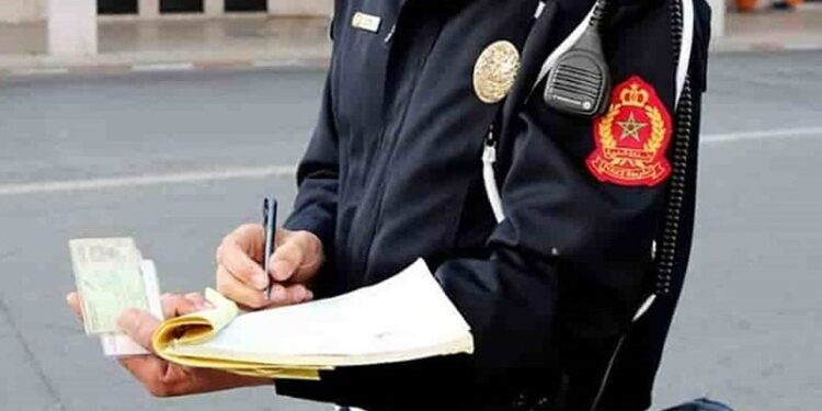 Fès: Des policiers soupçonnés de détournement de 42 millions, argent de contraventions routières