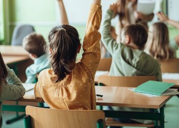 Encore, un directeur d’école pédophile arrêté pour harcèlement sexuel sur plusieurs de ses éléves