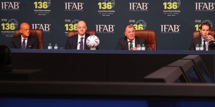 Le carton bleu : une innovation majeure dans le monde du football