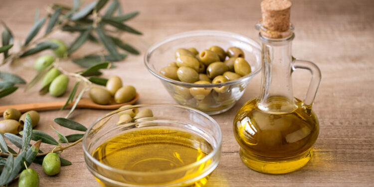 Les Bienfaits de l’Huile d’Olive: Un Trésor de Santé à Découvrir