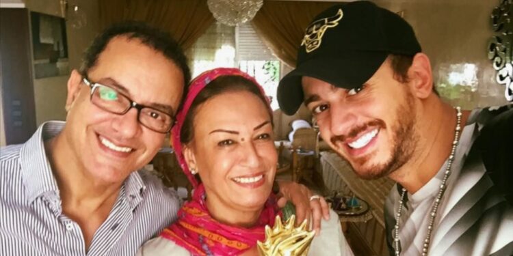 Saad Lamjarred dédie son prix à son père et rend hommage à sa mère