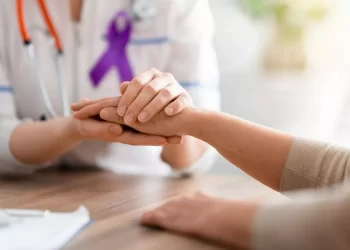 Les cancers frappent de plus en plus les moins de 60 ans: ce qu’il faut savoir