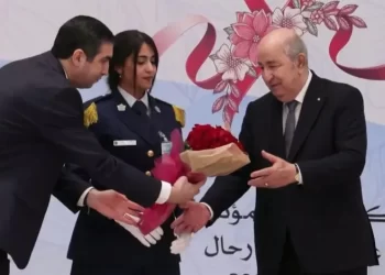 Vidéo : Tebboune et le Bouquet de l’humiliation des femmes Algériennes