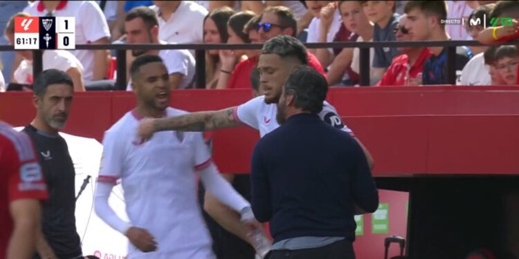 En-Nesyri explique son geste fort sur le banc du FC Séville