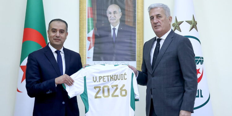 La Fédération algérienne de football annonce la signature de Vladimir Petkovic