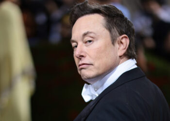 Le milliardaire américain Elon Musk perd son titre d’homme le plus riche du monde