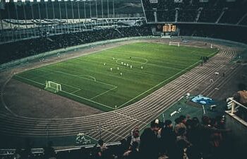 À Quelques minutes du coup d’envoi : La tension politique plane sur le match entre Berkane et l’USM Alger