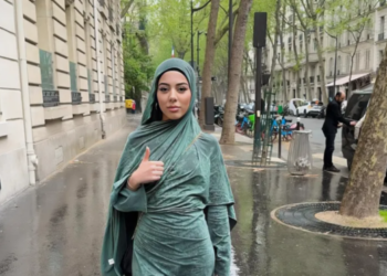 Agression raciste près de la Tour Eiffel : L’influenceuse marocaine Fatima Saidi dénonce un geste discriminatoire