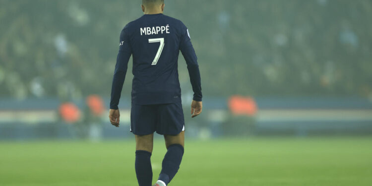 Le Real Madrid accueille Kylian Mbappé dans un accord révolutionnaire