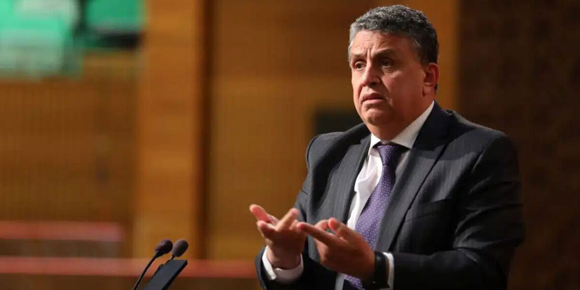 Le monostre de la justice dénonce l&rsquo;illégalité des demandes d&rsquo;actes de mariage par les hôteliers