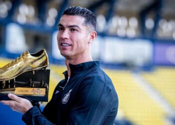 Ronaldo reçoit le prix du meilleur buteur de la Ligue saoudienne