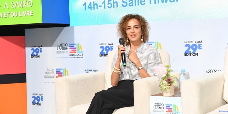 Leïla Slimani : Une écrivaine qui transcende les frontières culturelles avec courage
