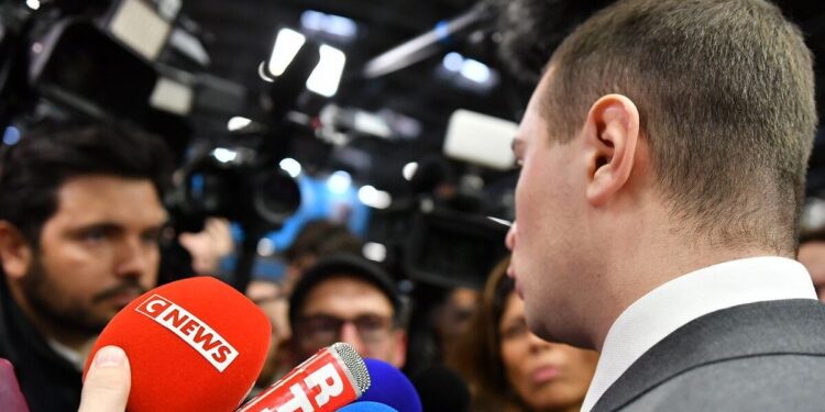 Législatives 2024 : Le RN veut réserver les postes sensibles uniquement aux Français uninationales