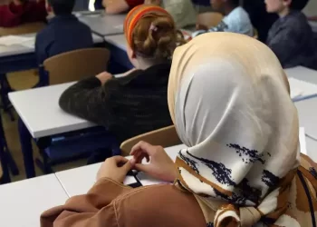 Marrakech : La justice marocaine accorde à une élève le droit de porter le hijab dans une école française