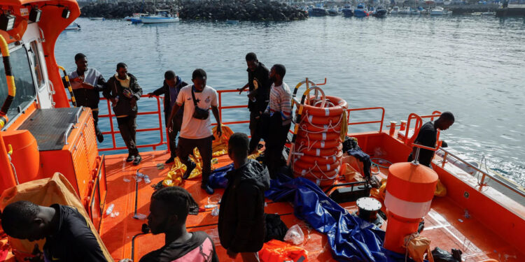 Drame au large des Canaries : cinq migrants retrouvés morts, 68 autres secourus