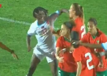 Après un coup violent pendant le match.. une footballeuse s’excuse auprès de son adversaire marocaine