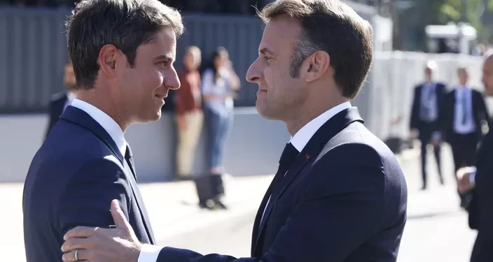 Macron accepte la démission du gouvernement Attal